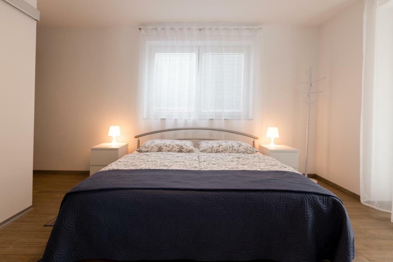 Sobe Meta Bed and Breakfast Brezje Buitenkant foto