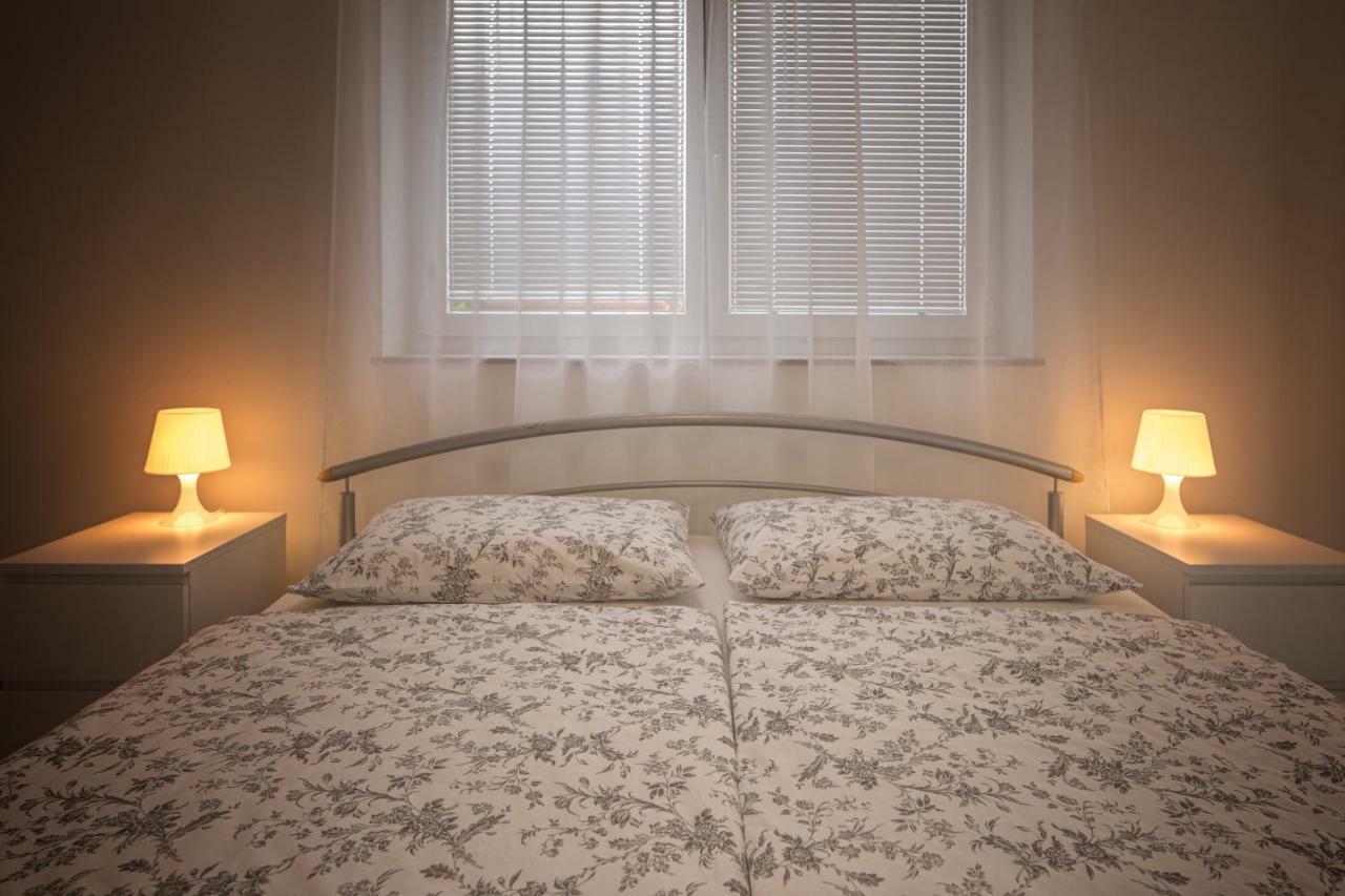 Sobe Meta Bed and Breakfast Brezje Buitenkant foto
